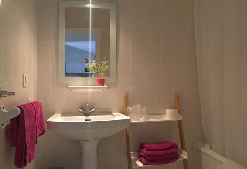 شقة غرفة واحدة, Apartaments California