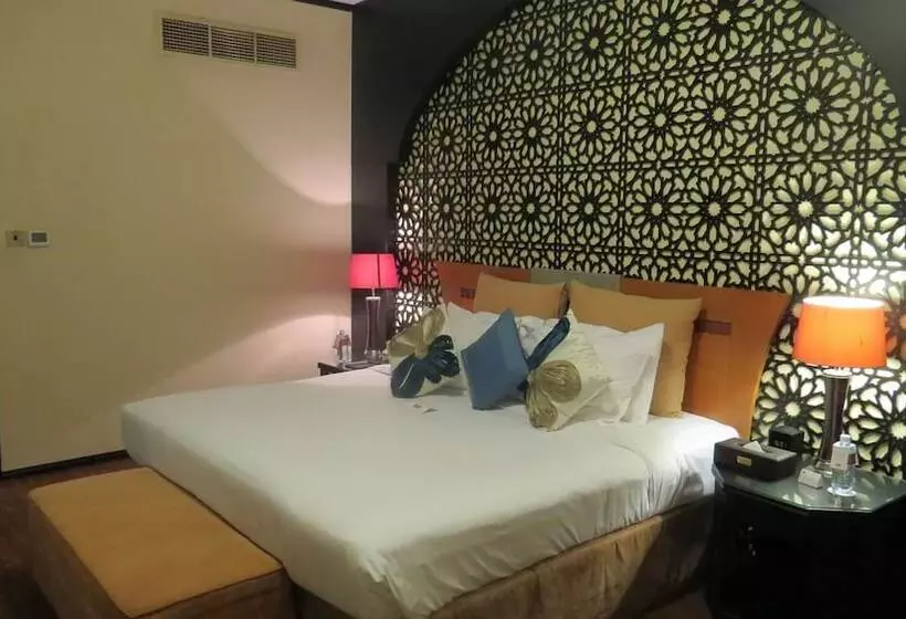 سوییت اجرایی, The Park Hotel Formerly Al Jawhara Gardens