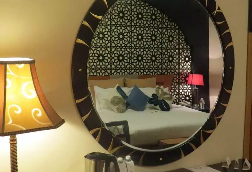 سوییت اجرایی, The Park Hotel Formerly Al Jawhara Gardens