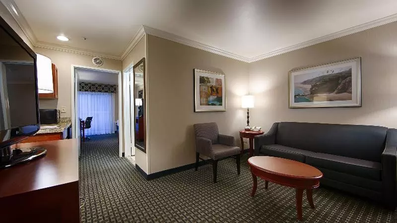 سوئیت با تخت بزرگ, Best Western Plus Marina Shores