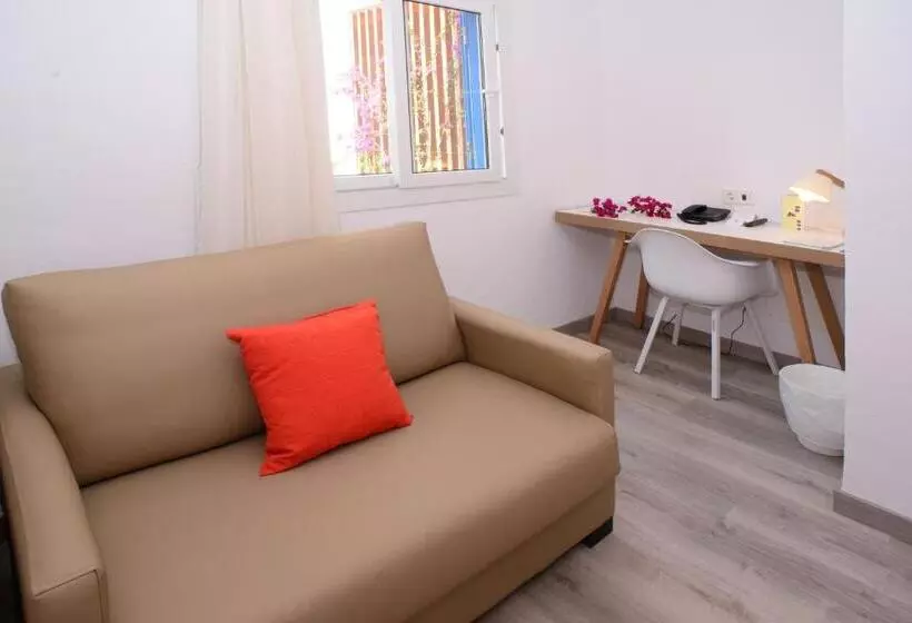 اتاق استاندارد با چشمانداز باغ, Cala Llenya Resort Ibiza