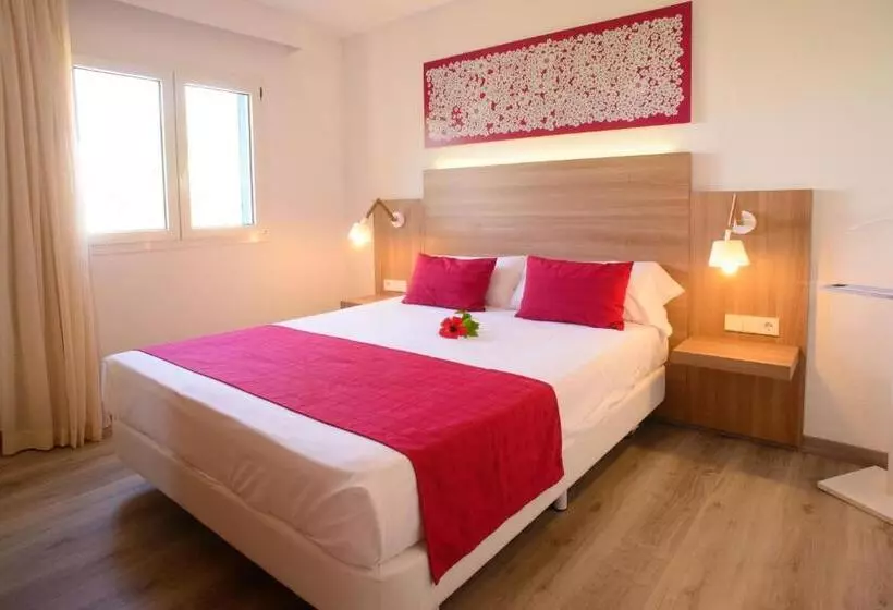 سوئیت جونیور با چشمانداز باغ, Cala Llenya Resort Ibiza
