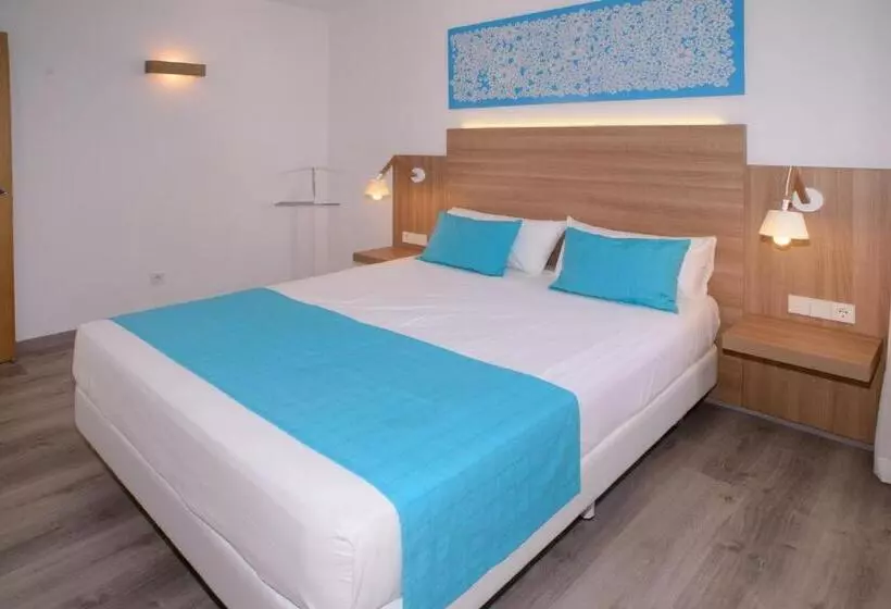 سوییت با چشمانداز باغ, Cala Llenya Resort Ibiza