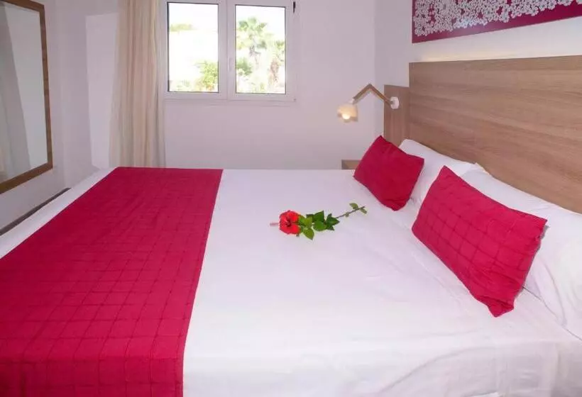 سوییت جونیور, Cala Llenya Resort Ibiza