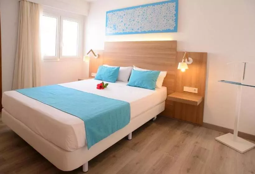 سوییت خانوادگی, Cala Llenya Resort Ibiza
