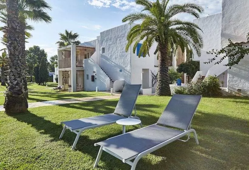 سوییت خانوادگی, Cala Llenya Resort Ibiza