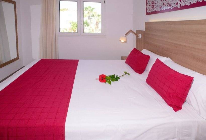 Полулюкс Вид на Сад, Cala Llenya Resort Ibiza