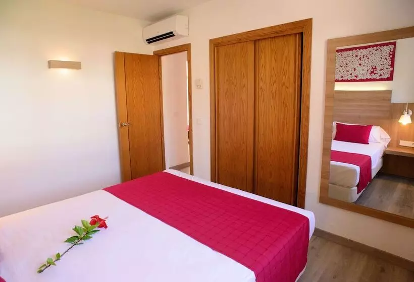 سوئیت جونیور با چشمانداز باغ, Cala Llenya Resort Ibiza
