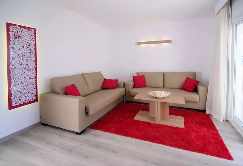 سوئیت جونیور با چشمانداز باغ, Cala Llenya Resort Ibiza