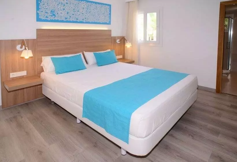 سوییت با چشمانداز باغ, Cala Llenya Resort Ibiza