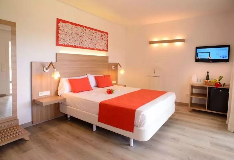 اتاق استاندارد با چشمانداز باغ, Cala Llenya Resort Ibiza