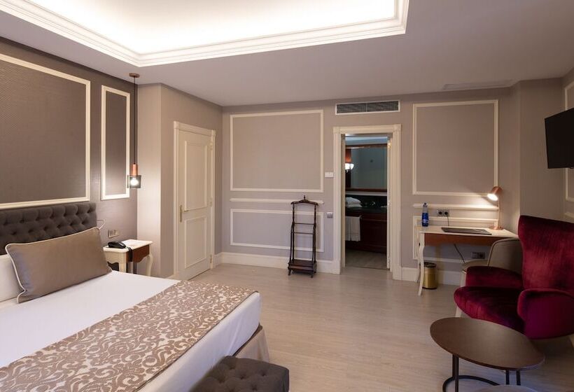 Номер Superior, Catalonia Las Cortes