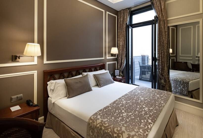 Номер Стандарт с Террасой, Catalonia Las Cortes