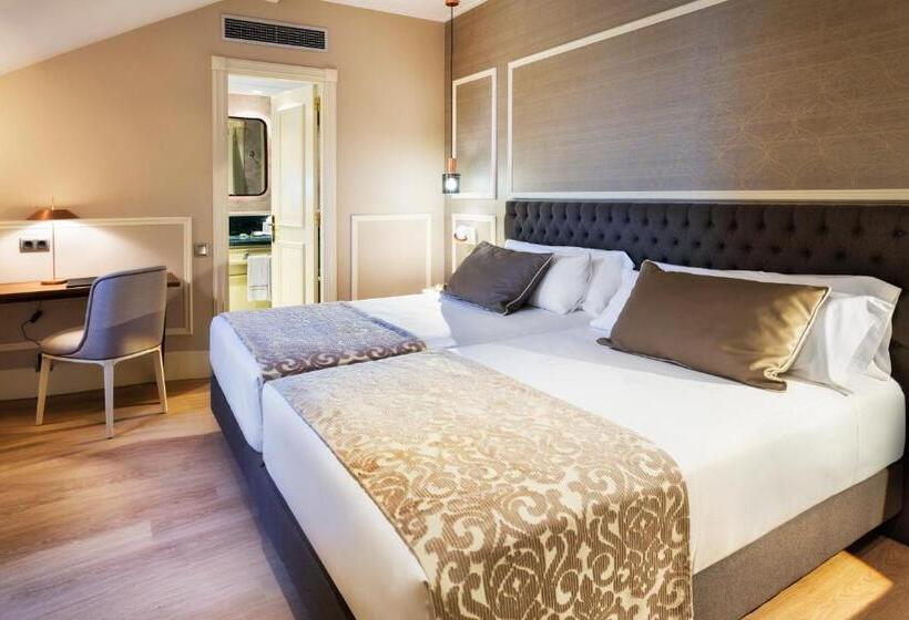 Номер Стандарт, Catalonia Las Cortes