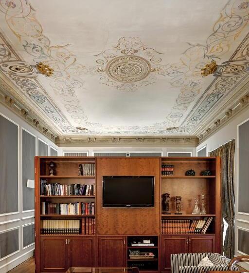 Люкс, Catalonia Las Cortes