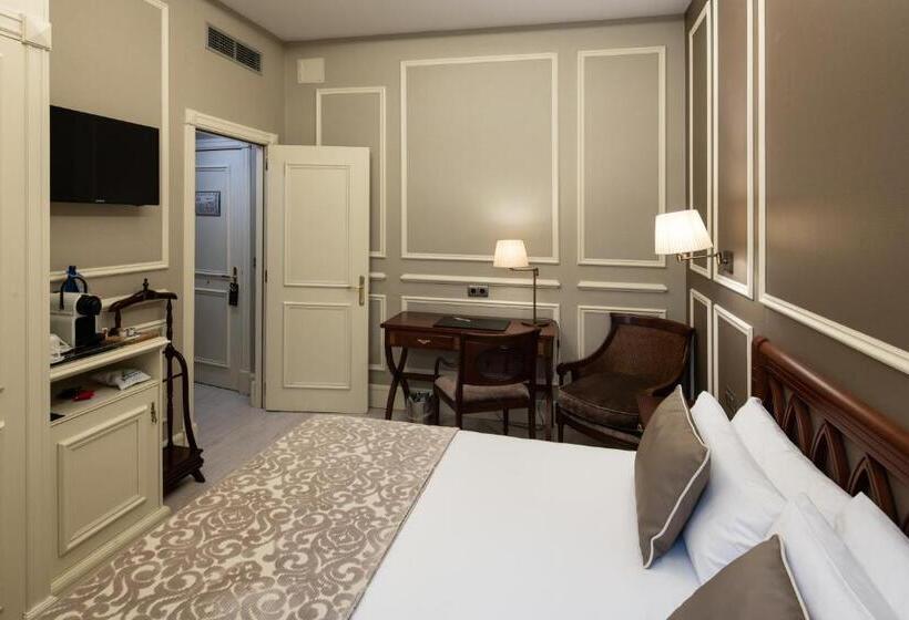 Номер Стандарт с Террасой, Catalonia Las Cortes