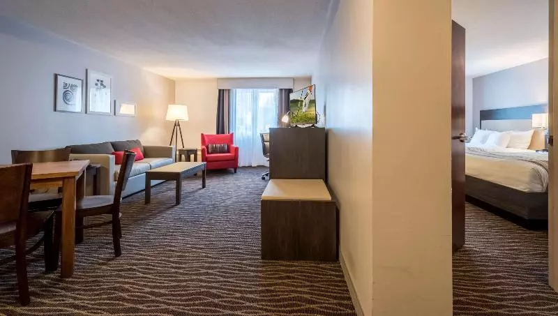 キングサイズベッドのスイートルーム, Country Inn & Suites By Radisson, Rochester Pittsford Brighton, Ny