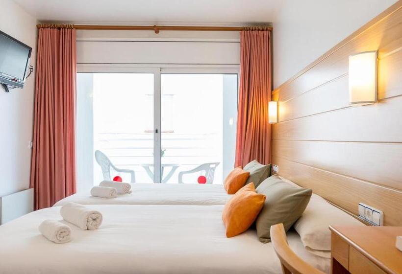 غرفة قياسية مزوَّدة بتراس, & Diving Les Illes