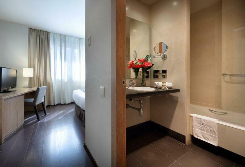 주니어 스위트, Eurostars Lucentum