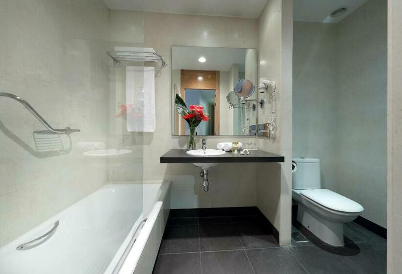 주니어 스위트, Eurostars Lucentum