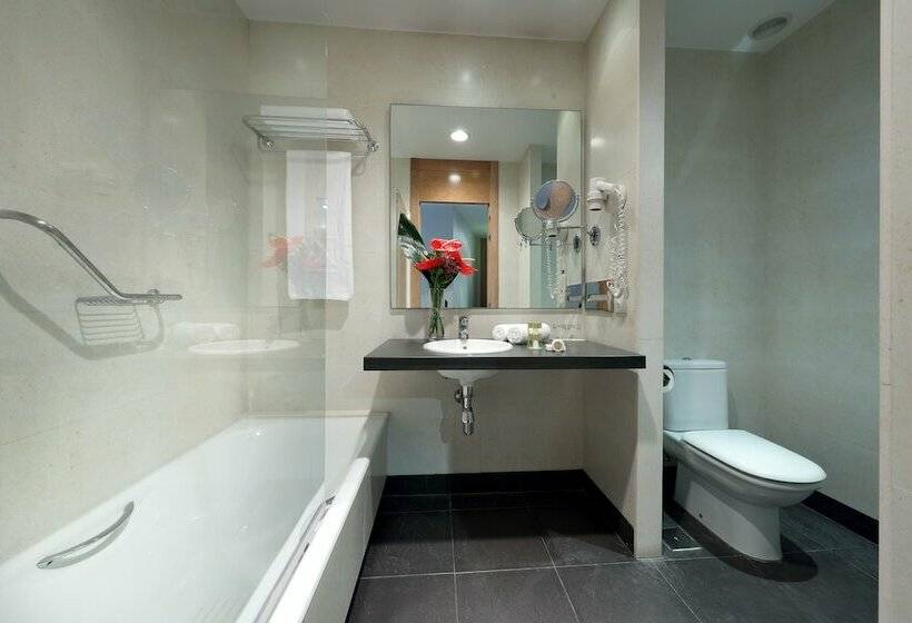 주니어 스위트, Eurostars Lucentum