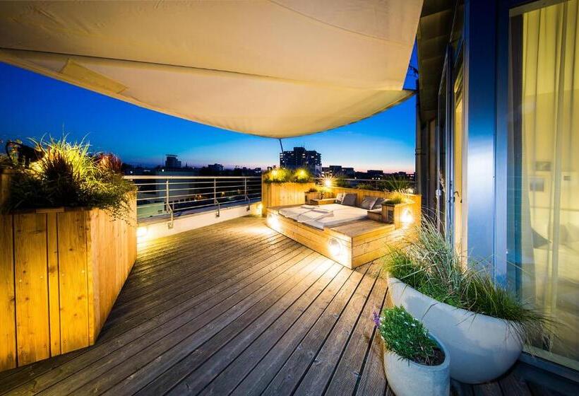 اتاق استاندارد با چشم‌انداز, Fjord Hotel Berlin