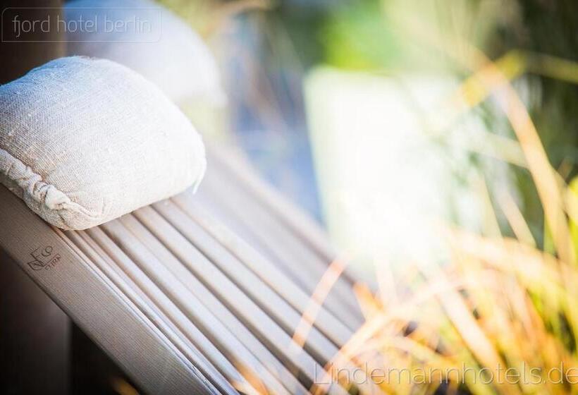 اتاق استاندارد با چشم‌انداز, Fjord Hotel Berlin