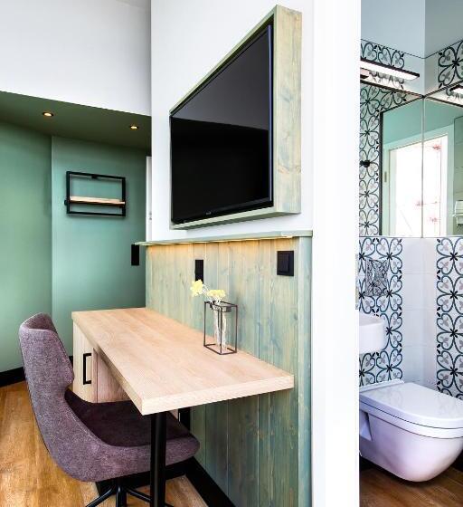 اتاق استاندارد با چشم‌انداز, Fjord Hotel Berlin