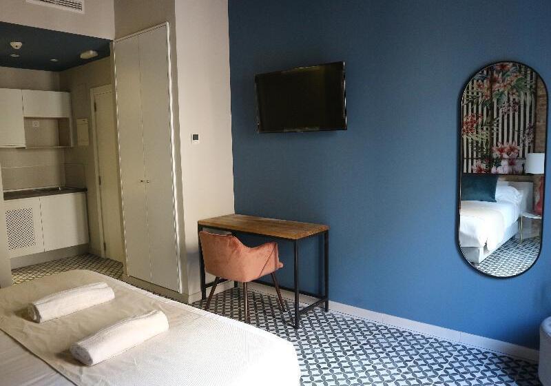 适合残疾人士使用的带超级大床的标准间, Holiday Inn Express Hotel & Suites Hesperia By Ihg