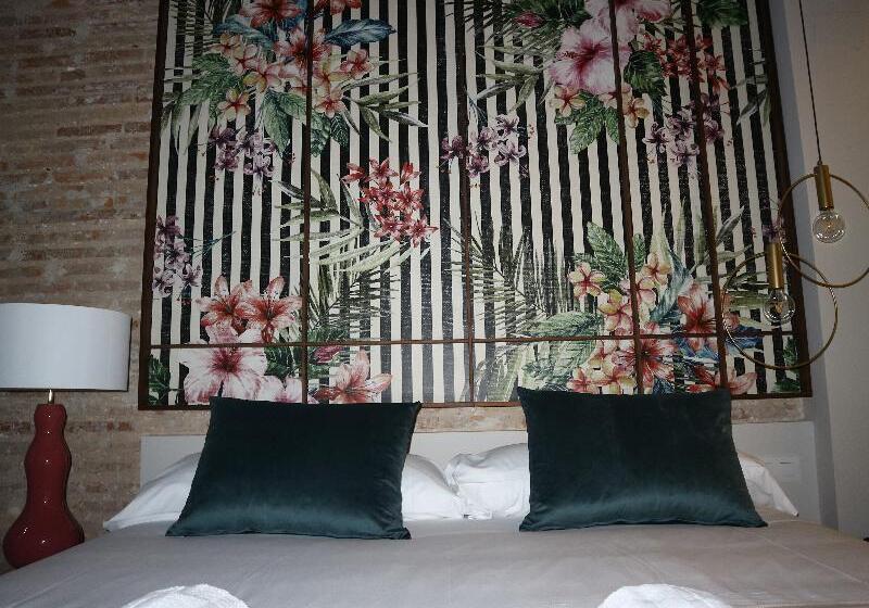 适合残疾人士使用的带超级大床的标准间, Holiday Inn Express Hotel & Suites Hesperia By Ihg