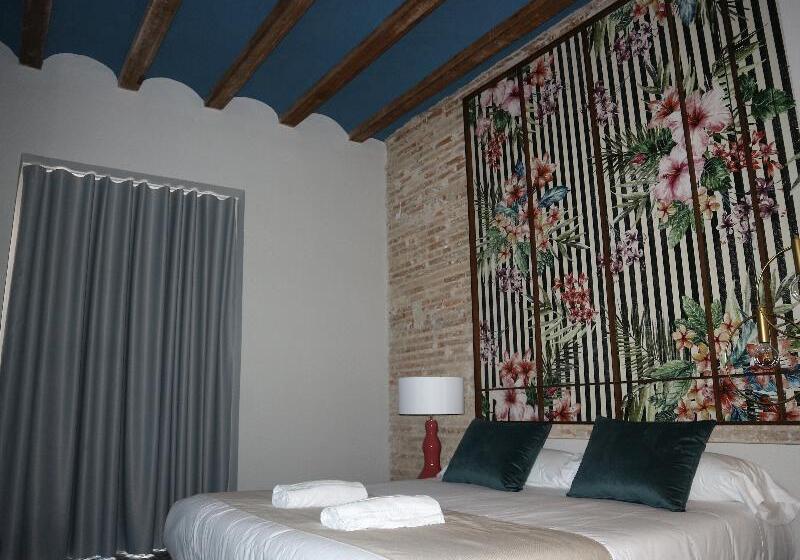 适合残疾人士使用的带超级大床的标准间, Holiday Inn Express Hotel & Suites Hesperia By Ihg