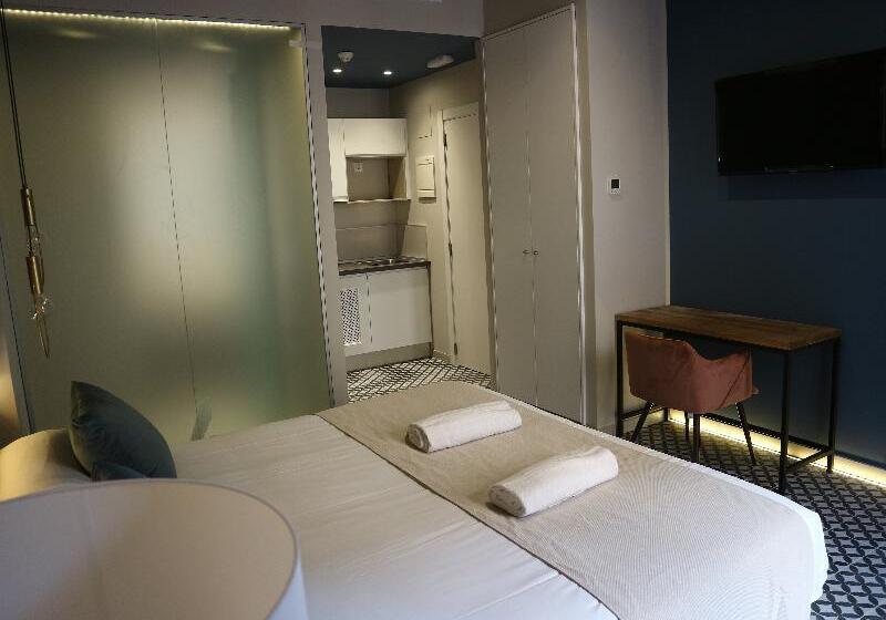 适合残疾人士使用的带超级大床的标准间, Holiday Inn Express Hotel & Suites Hesperia By Ihg