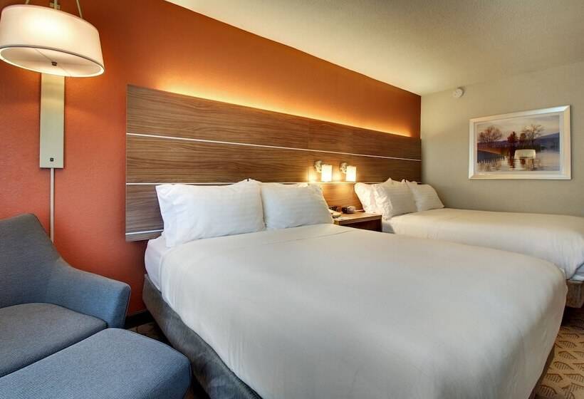 2ダブルベッドのスタンダードルーム, Holiday Inn Express Poughkeepsie, An Ihg