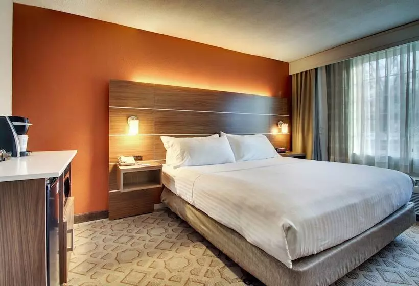 اتاق استاندارد برای معلولان, Holiday Inn Express Poughkeepsie, An Ihg