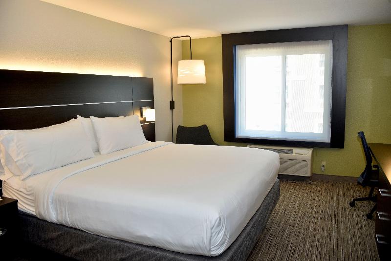 스탠다드 룸 킹사이즈 침대, Holiday Inn Express Windsor Sonoma Wine Country, An Ihg