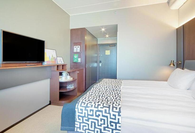 Standardzimmer Kingsize Bett, Holiday Inn Helsinki West   Ruoholahti, An Ihg