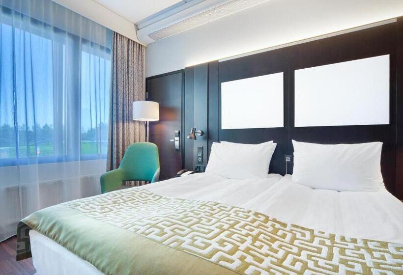 Standardzimmer (behindertengerecht), Holiday Inn Helsinki West   Ruoholahti, An Ihg