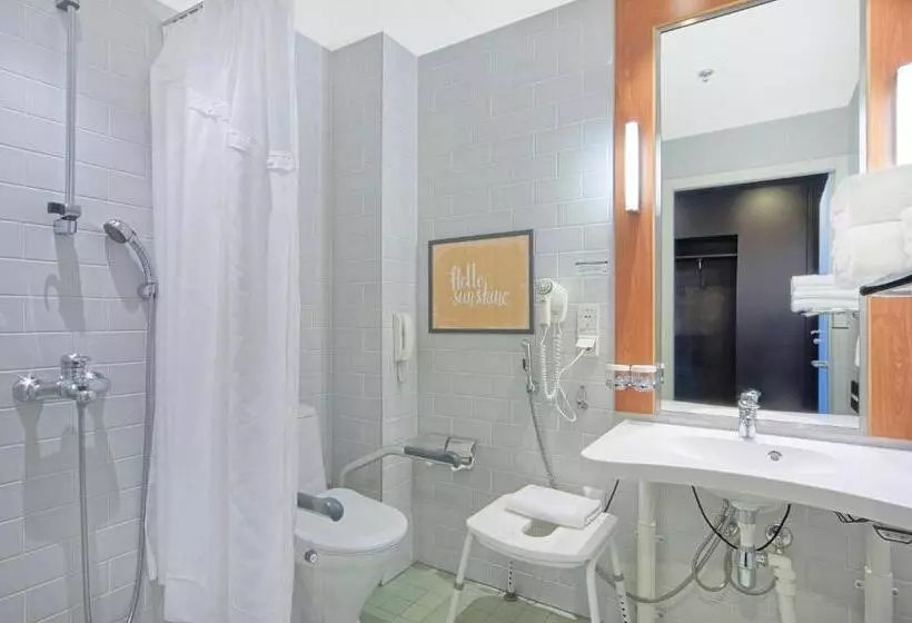 اتاق استاندارد برای معلولان, Holiday Inn Helsinki West   Ruoholahti, An Ihg
