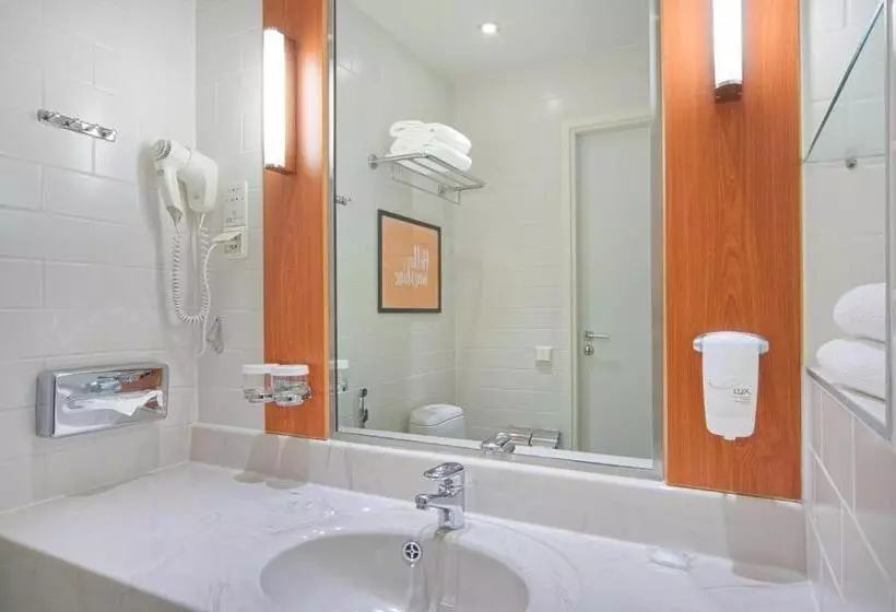 اتاق استاندارد با تخت دوبل, Holiday Inn Helsinki West   Ruoholahti, An Ihg