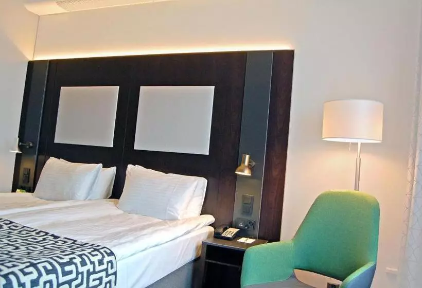 اتاق استاندارد با چشم‌انداز, Holiday Inn Helsinki West   Ruoholahti, An Ihg