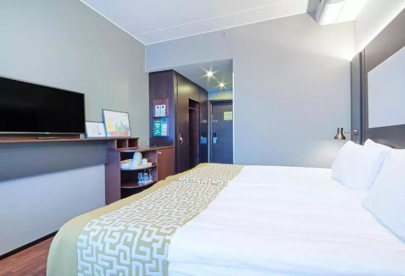 اتاق استاندارد با چشم‌انداز, Holiday Inn Helsinki West   Ruoholahti, An Ihg