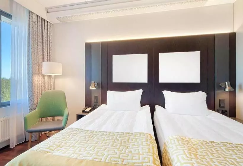 اتاق استاندارد با چشم‌انداز, Holiday Inn Helsinki West   Ruoholahti, An Ihg