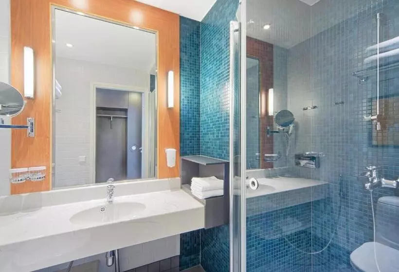 اتاق استاندارد با چشم‌انداز, Holiday Inn Helsinki West   Ruoholahti, An Ihg