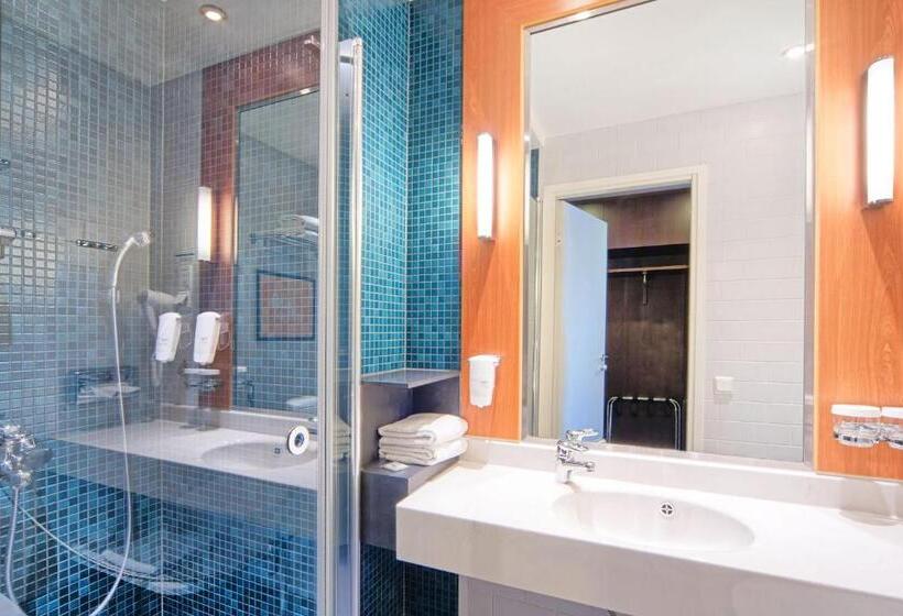 Standardzimmer Kingsize Bett, Holiday Inn Helsinki West   Ruoholahti, An Ihg