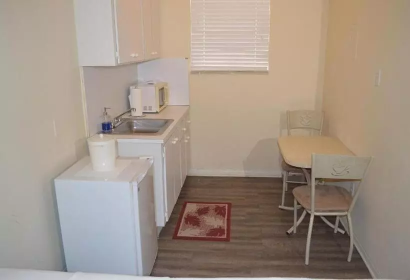 استودیو استاندارد با تخت کینگ, Island House South Beach