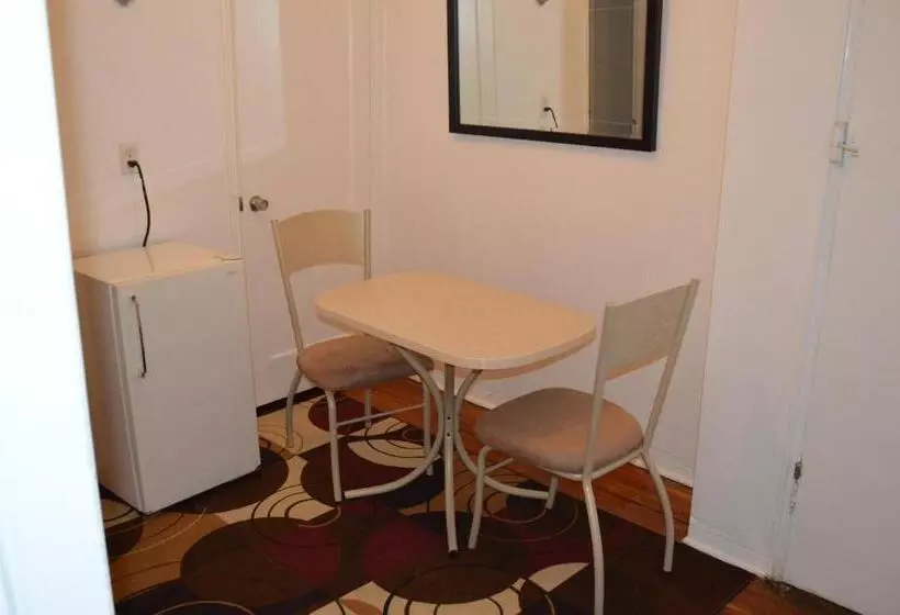 اتاق ساده سه‌ نفره, Island House South Beach