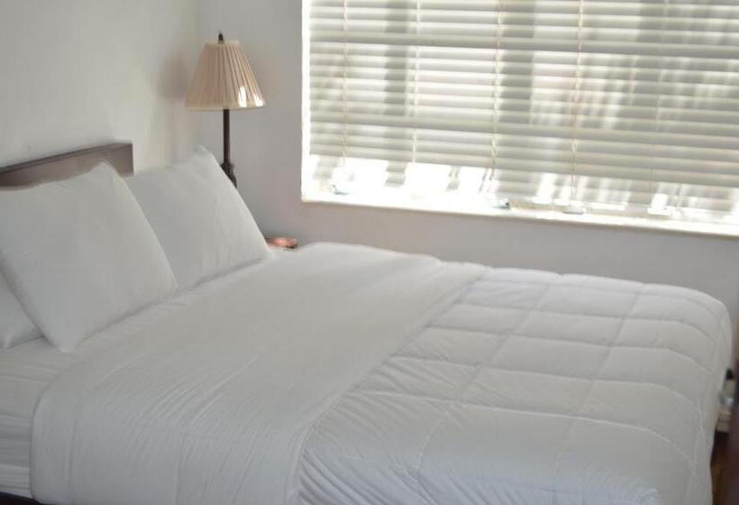 جناح, Island House South Beach