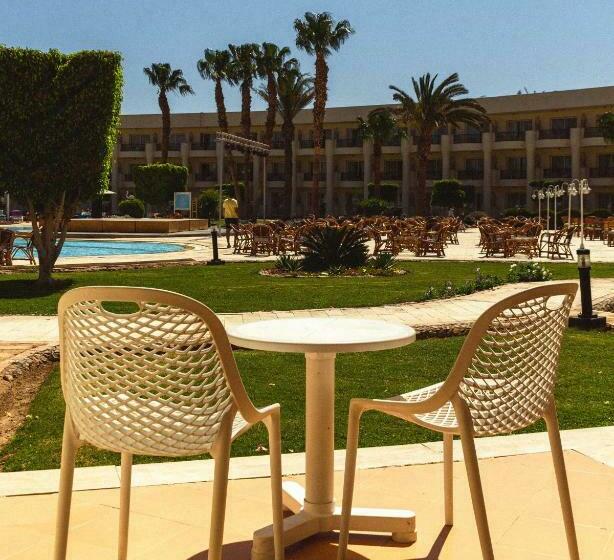 اتاق استاندارد با چشم‌انداز باغ, JAZ Royal Palmariva