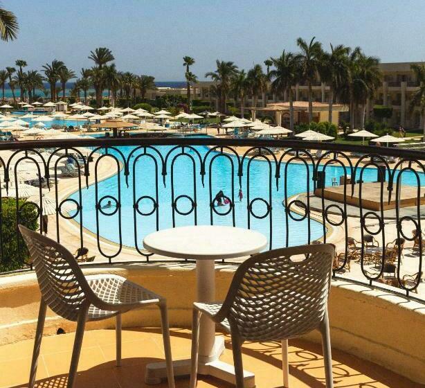 اتاق استاندارد با چشم‌انداز استخر, JAZ Royal Palmariva