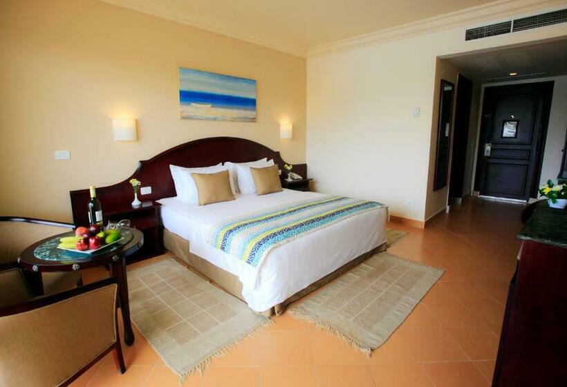 اتاق خانوادگی با چشم‌انداز باغ, JAZ Royal Palmariva